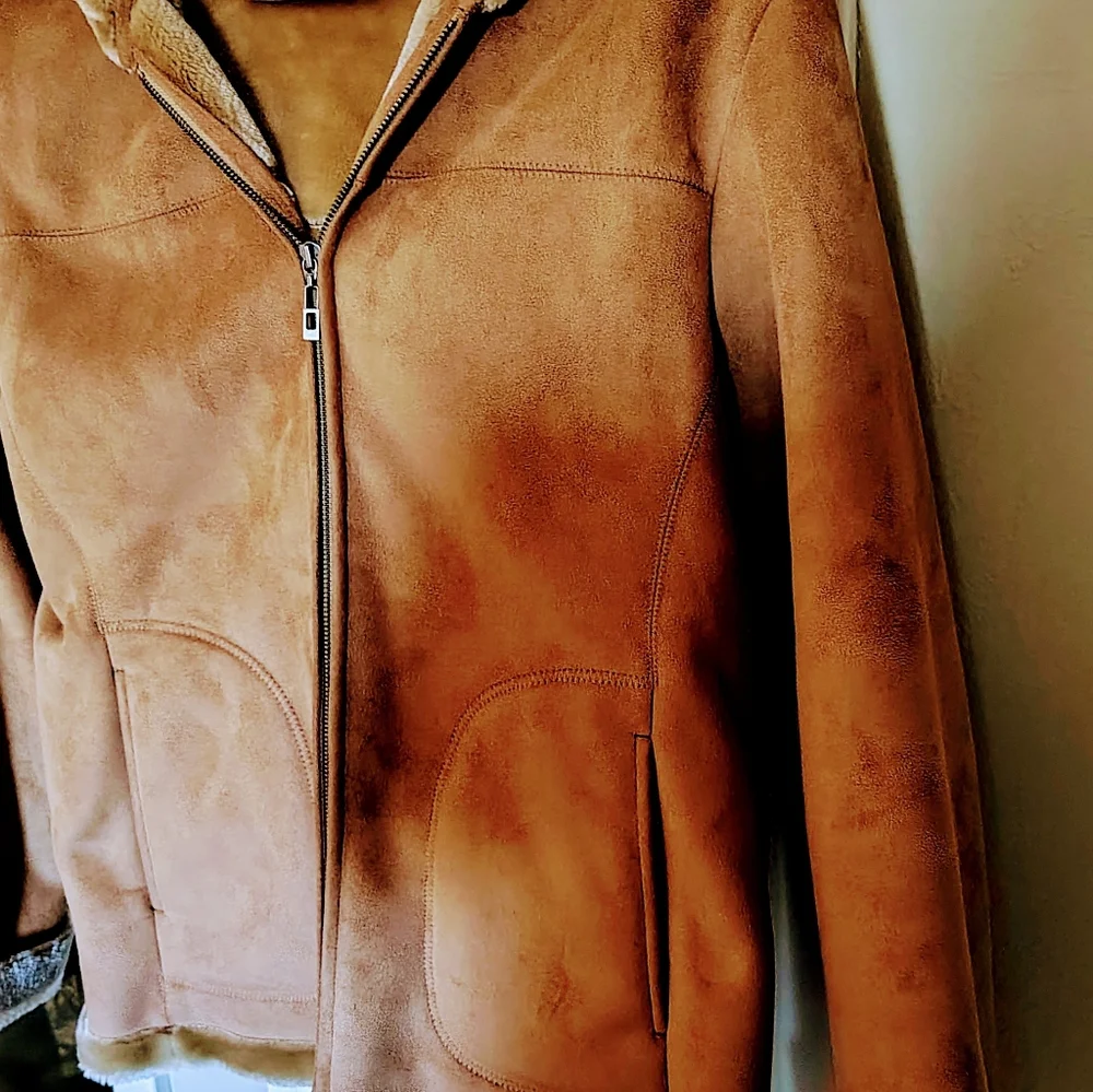 Women's Jones New York Beige Tan. Very Good Condition. - Picture 4 of 10